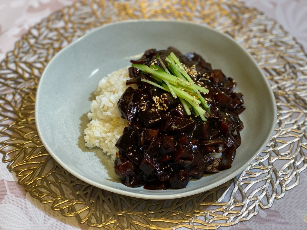 Olive家の簡単レシピ | 韓国風中華料理 牛肉・野菜盛り沢山 ジャジャンバップ
